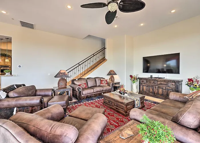 Backyard Oasis! Mtn-view Family Gem In Villa Scottsdale