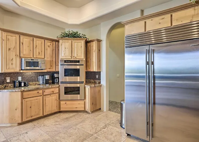 Backyard Oasis! Mtn-view Family Gem In Villa