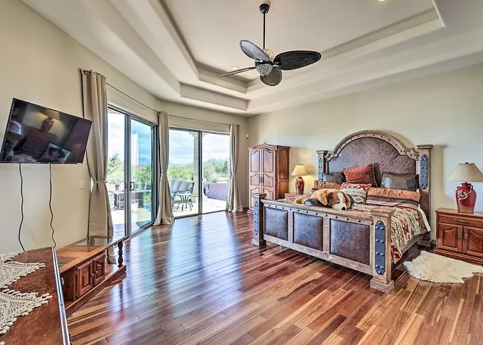 Backyard Oasis! Mtn-view Family Gem In Villa Scottsdale