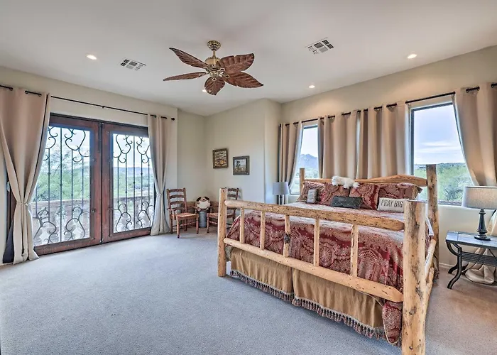 Backyard Oasis! Mtn-view Family Gem In Villa Scottsdale