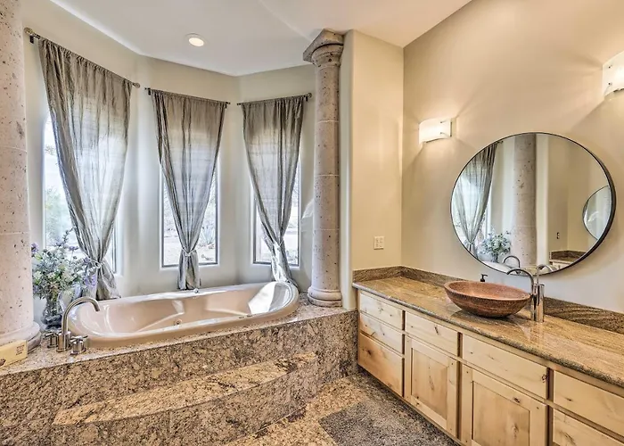 Villa Backyard Oasis! Mtn-view Family Gem In