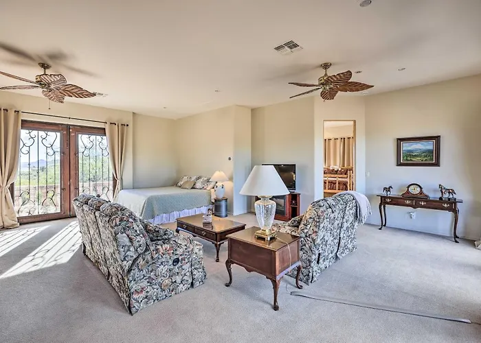 Villa Backyard Oasis! Mtn-view Family Gem In