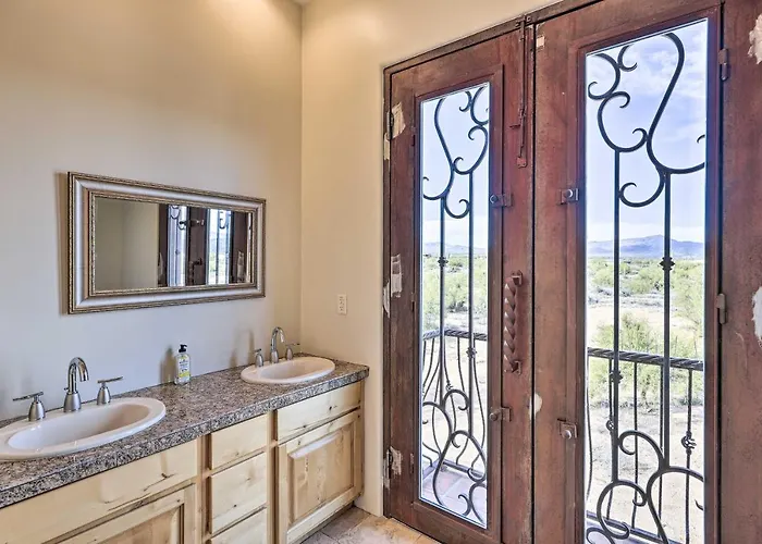 Backyard Oasis! Mtn-view Family Gem In *